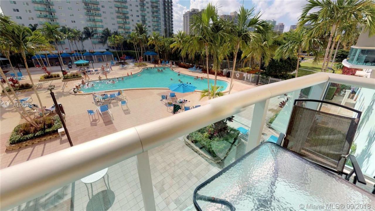 Sunny Isles Condo Resort Μαϊάμι Μπιτς Εξωτερικό φωτογραφία